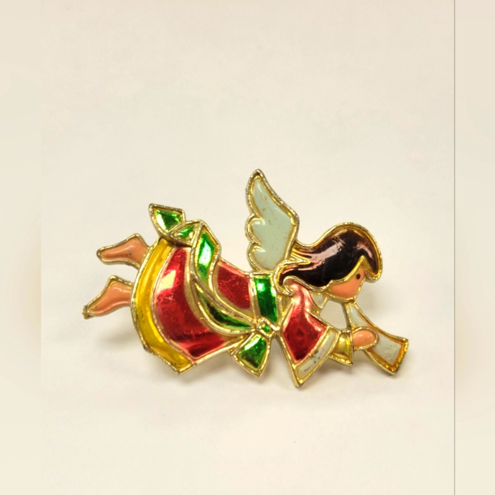 Vintage Hong Kong Enamel Brooch